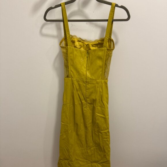 Miss Circle Green Midi Dress - Picture 2 of 2